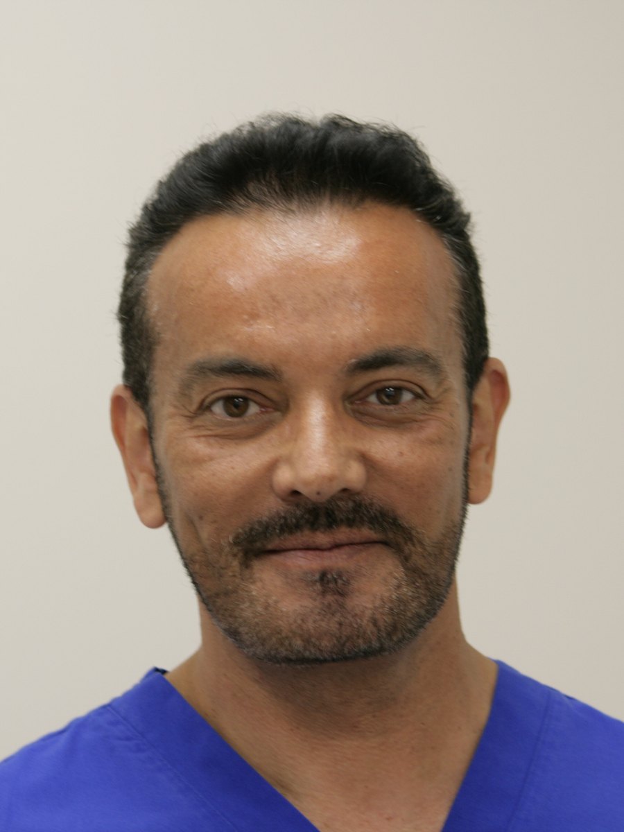 Dr Mukesh Lalloo at Cosmedics Clinic